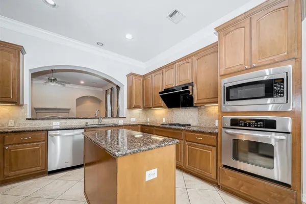 $3,100 | 1522 Olive Park, Houston, TX 77077