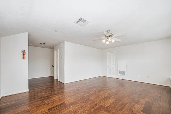 $3,100 | 1522 Olive Park, Houston, TX 77077