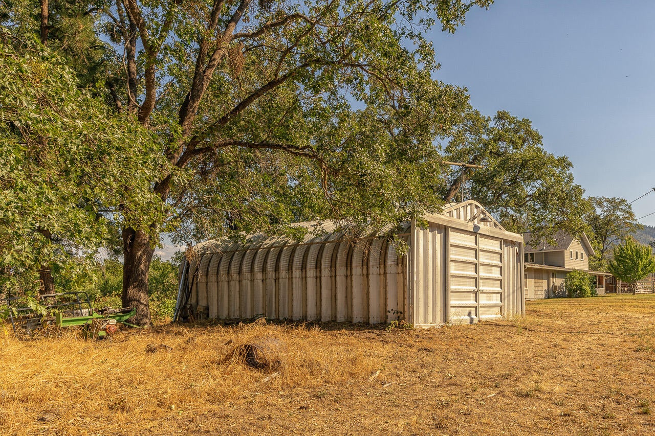 88 Neil Creek Road Ashland, OR 97520 - Photo 5 of 20 untitled (7 of 27)-Edit