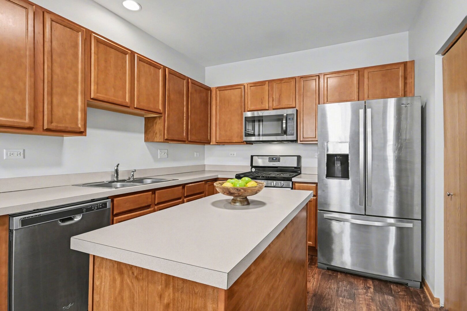 3643 Daisy Lane Elgin, IL 60124 - Photo 10 of 27