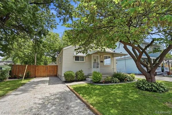 $169,900 | 8235 Cornell Street, Taylor, MI 48180
