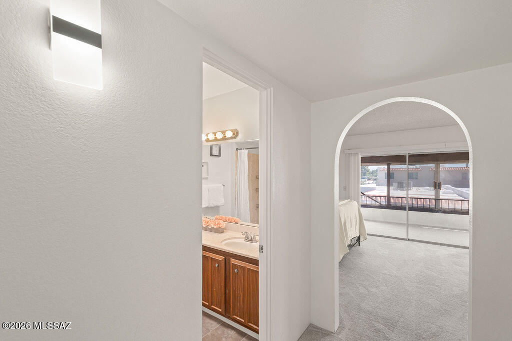 2525 East Prince Road, Unit 27 Tucson, AZ 85716 - Photo 15 of 22 primary room entry