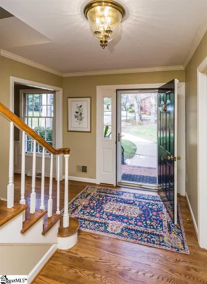 102 Shelburne Road Greenville, SC 29607 - Photo 2 of 30