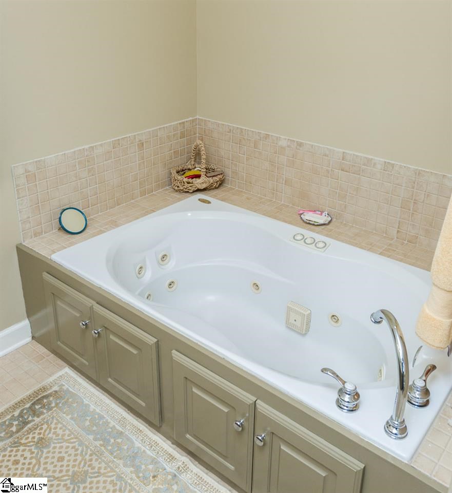 102 Shelburne Road Greenville, SC 29607 - Photo 15 of 30