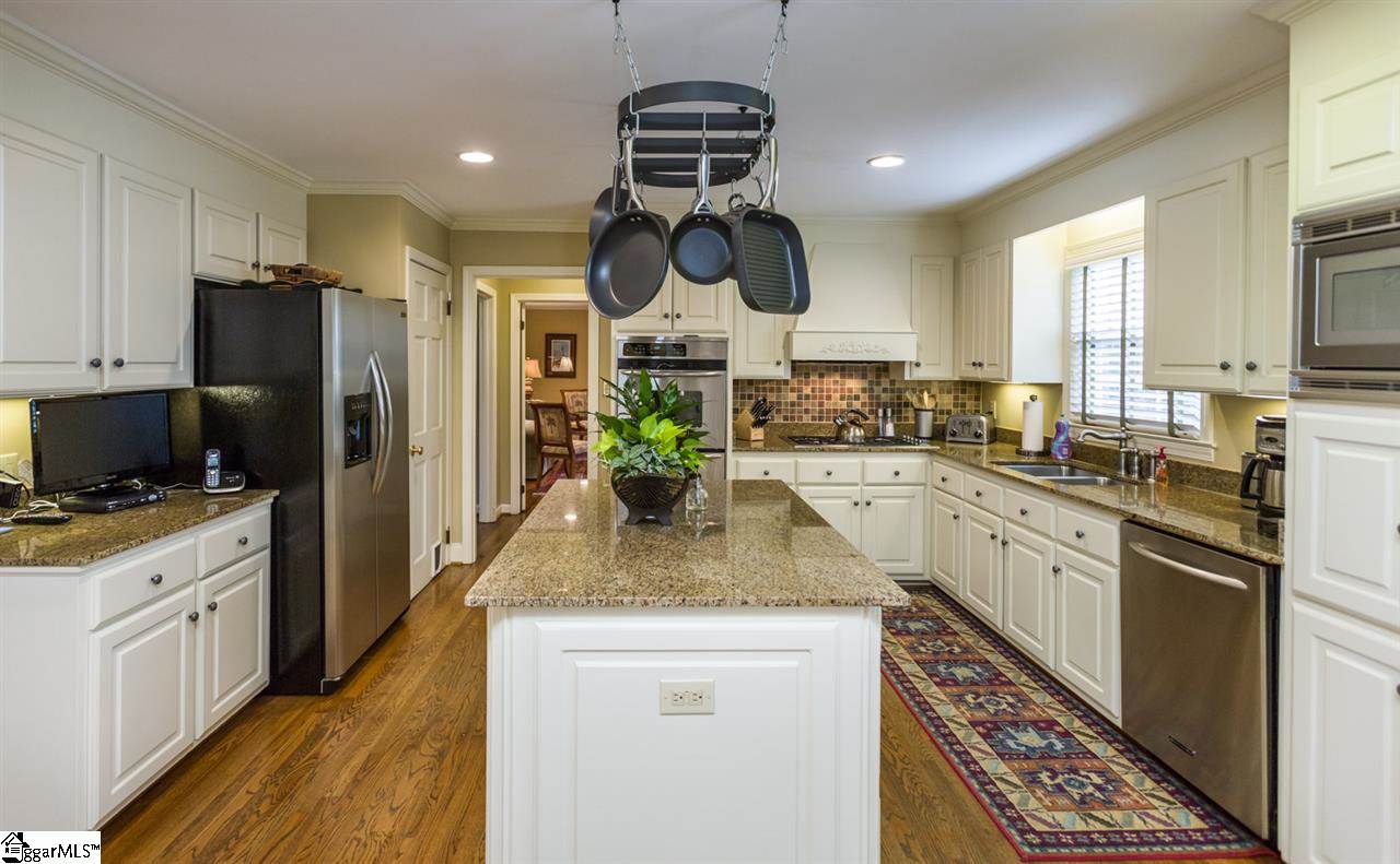 102 Shelburne Road Greenville, SC 29607 - Photo 7 of 30