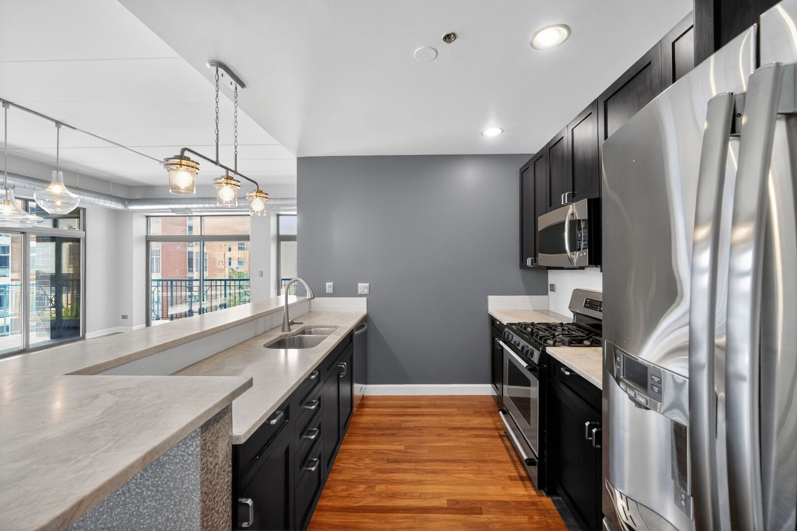 920 West Madison Street, Unit B4 Chicago, IL 60607 - Photo 15 of 34