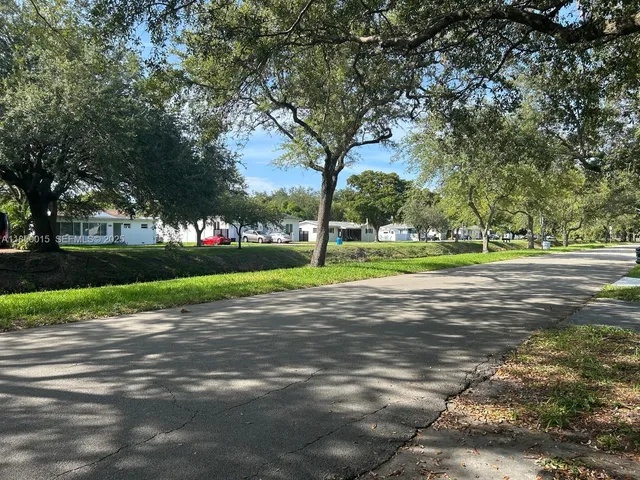 $599,999 | Miami Springs, Miami Springs, FL 33166