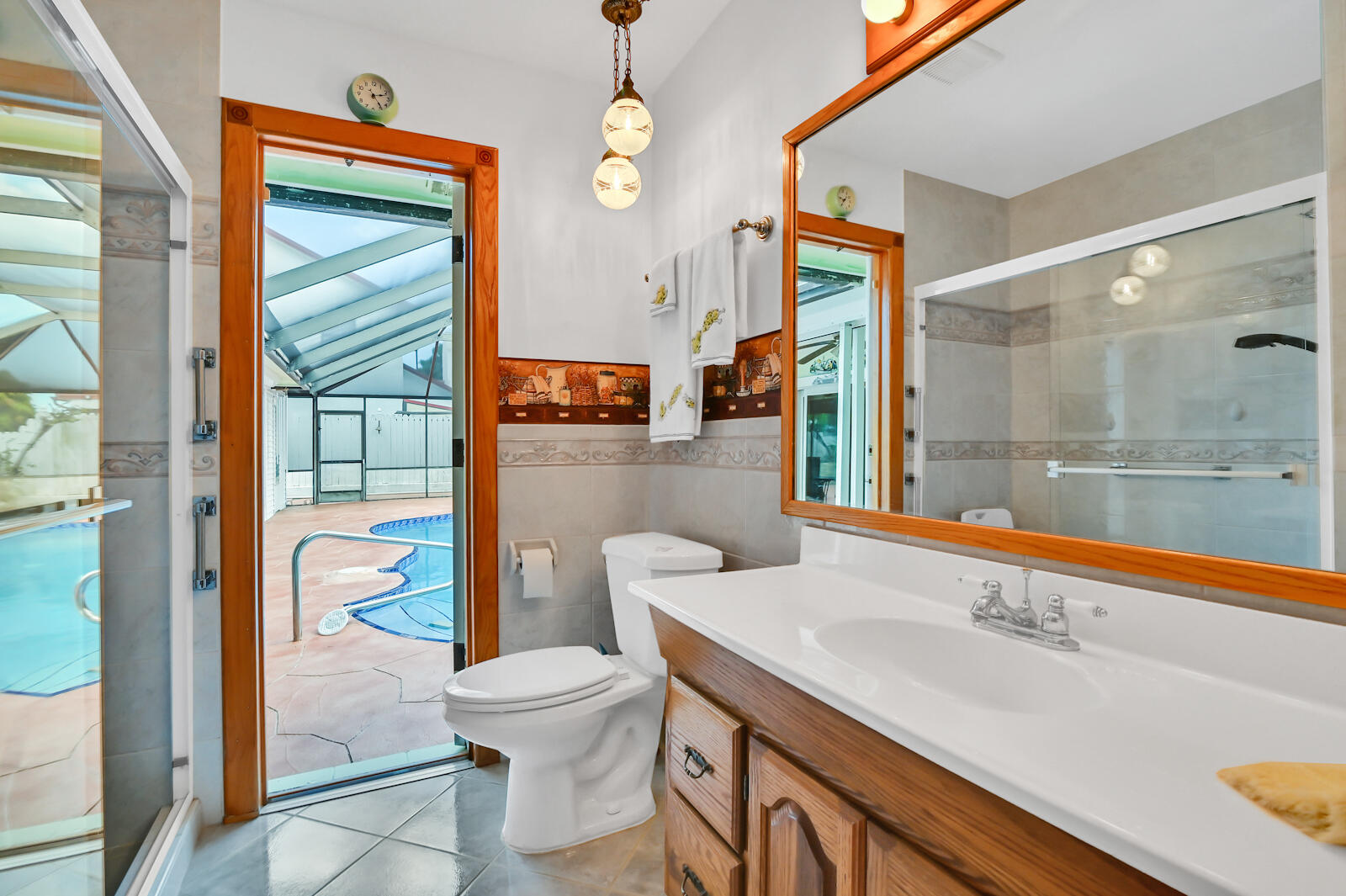 796 Avocet Road Delray Beach, FL 33444 - Photo 26 of 44 Guest/Cabana Bath