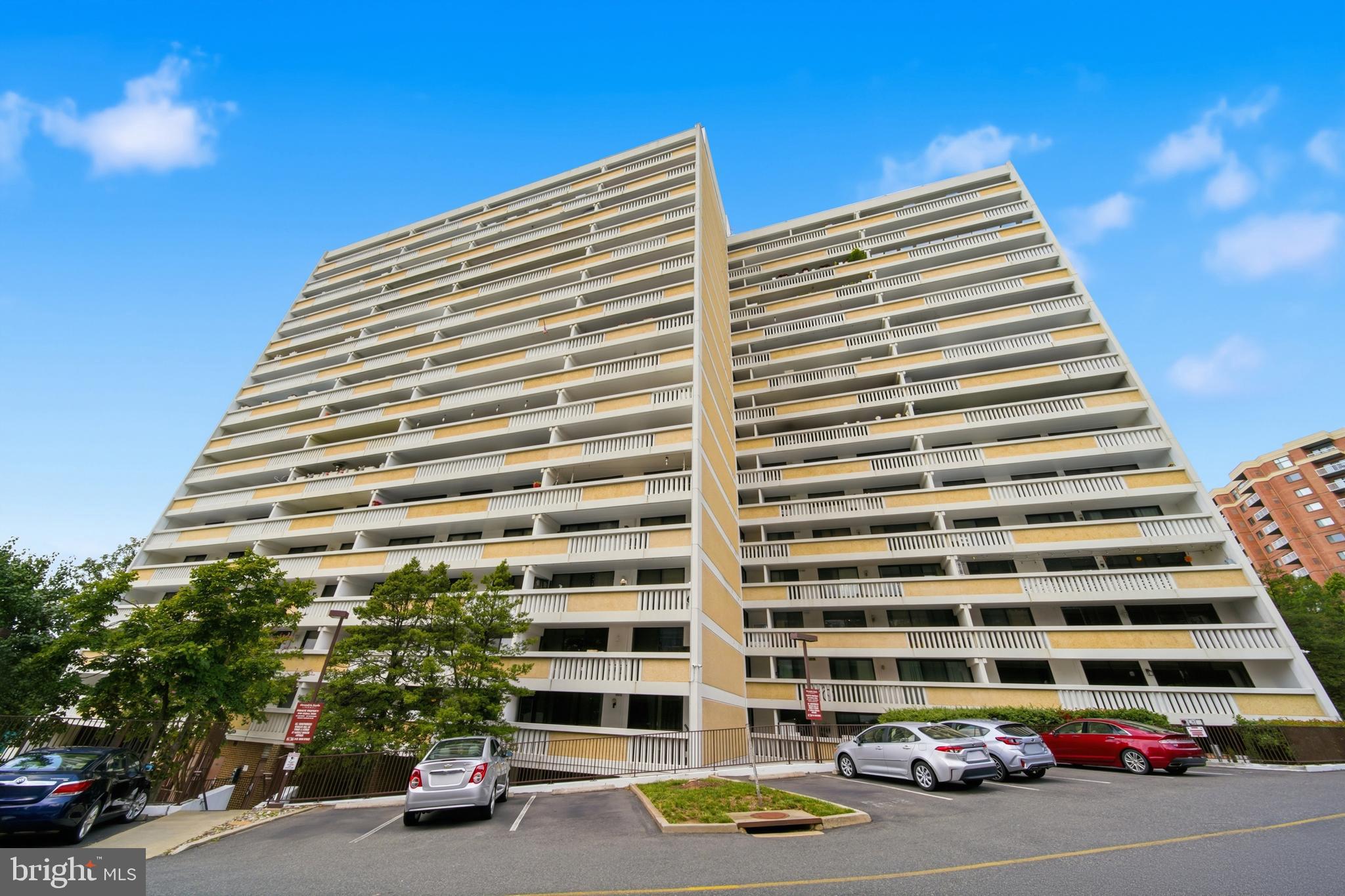 6101 Edsall Road, Unit 1805 Alexandria, VA 22304 - Photo 3 of 49 Gallery Image 3