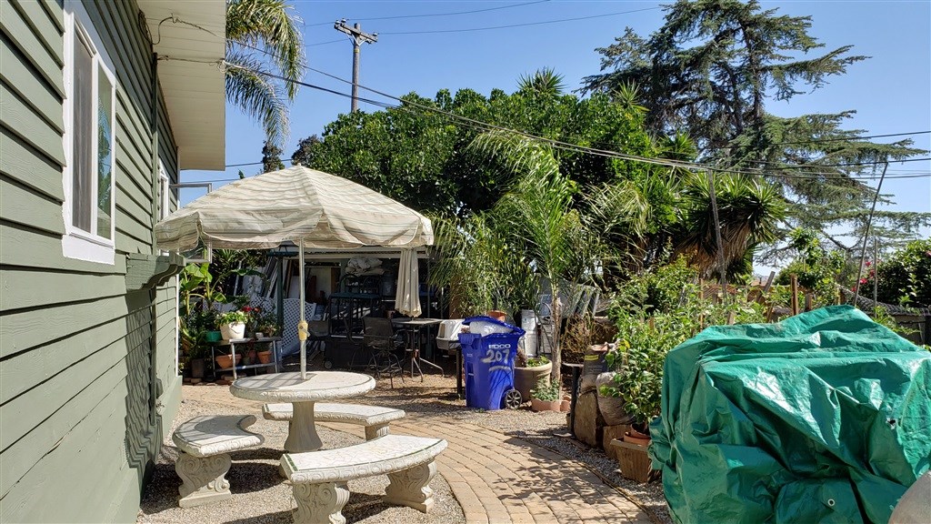 207 Knoll Road Vista, CA 92083 - Photo 11 of 25 Gallery Image 11