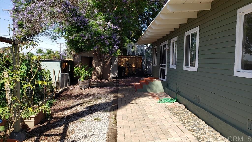 207 Knoll Road Vista, CA 92083 - Photo 13 of 25 Gallery Image 13