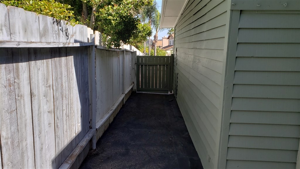 207 Knoll Road Vista, CA 92083 - Photo 14 of 25 Gallery Image 14