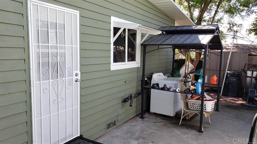 207 Knoll Road Vista, CA 92083 - Photo 15 of 25 Gallery Image 15
