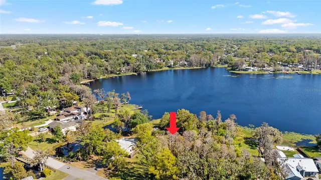$375,000 | 18703 Lakeshore Drive, Lutz, FL 33549
