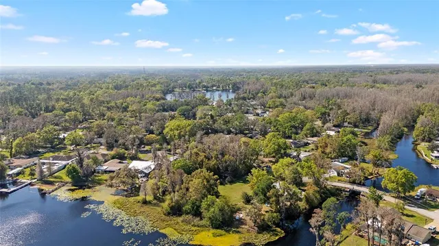$375,000 | 18703 Lakeshore Drive, Lutz, FL 33549