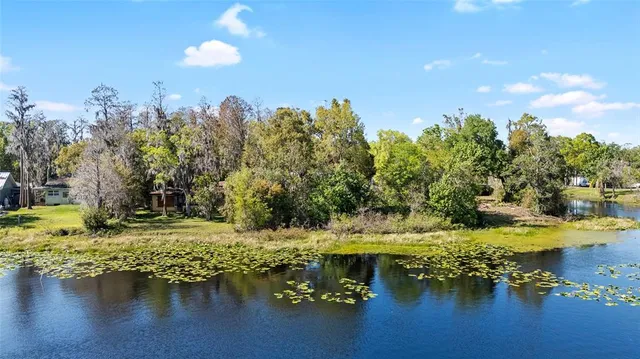 $375,000 | 18703 Lakeshore Drive, Lutz, FL 33549