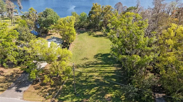 $375,000 | 18703 Lakeshore Drive, Lutz, FL 33549