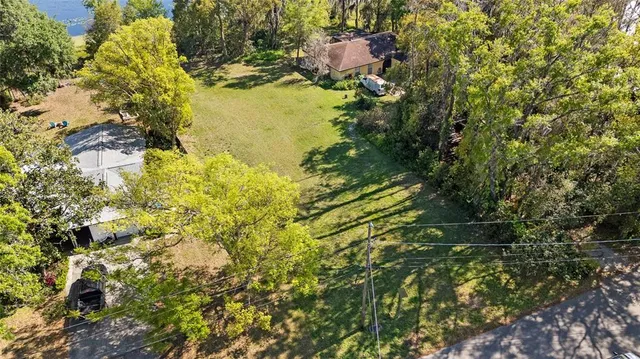 $375,000 | 18703 Lakeshore Drive, Lutz, FL 33549