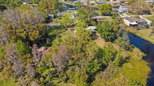 $375,000 | 18703 Lakeshore Drive, Lutz, FL 33549