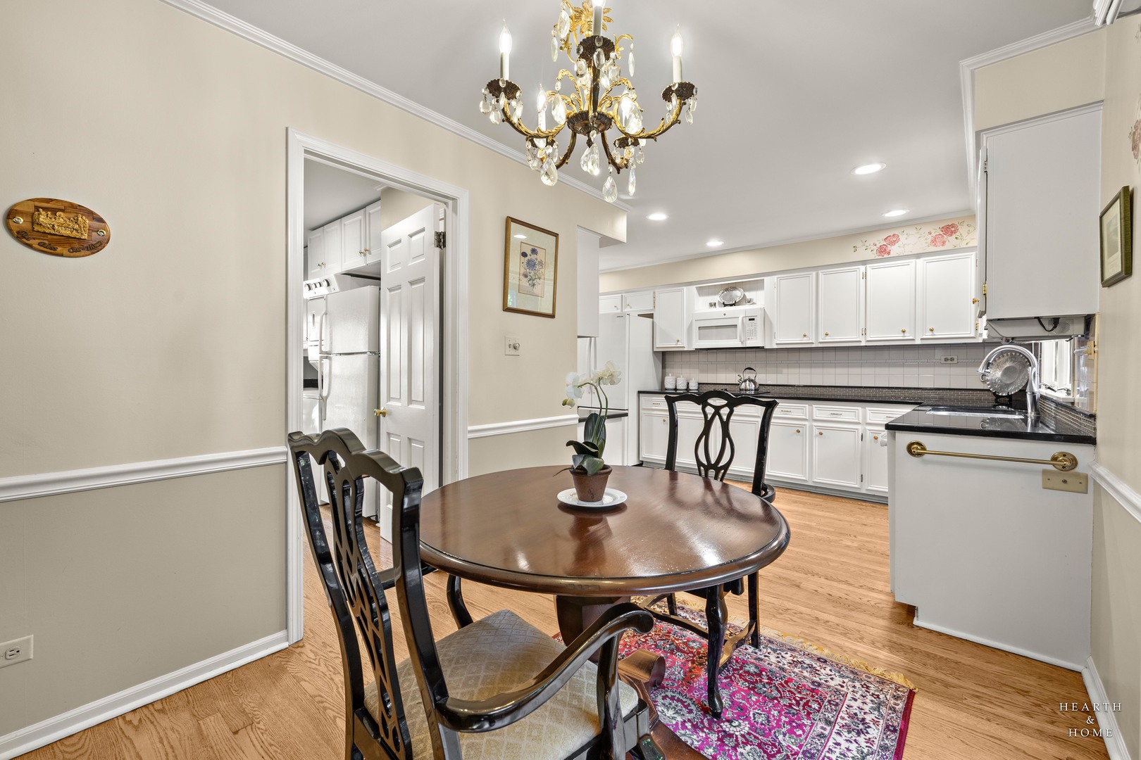 315 Old Mill Road Barrington, IL 60010 - Photo 18 of 37 a kitchen with a table and chairs in it