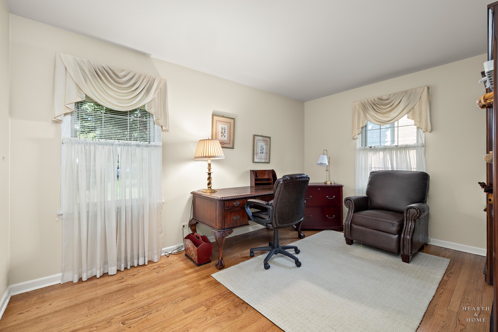 315 Old Mill Road Barrington, IL 60010 - Photo 26 of 37 a living room with furniture and a window
