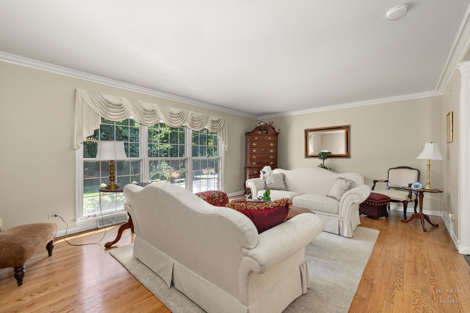 315 Old Mill Road Barrington, IL 60010 - Photo 9 of 37 a living room with furniture and a large window