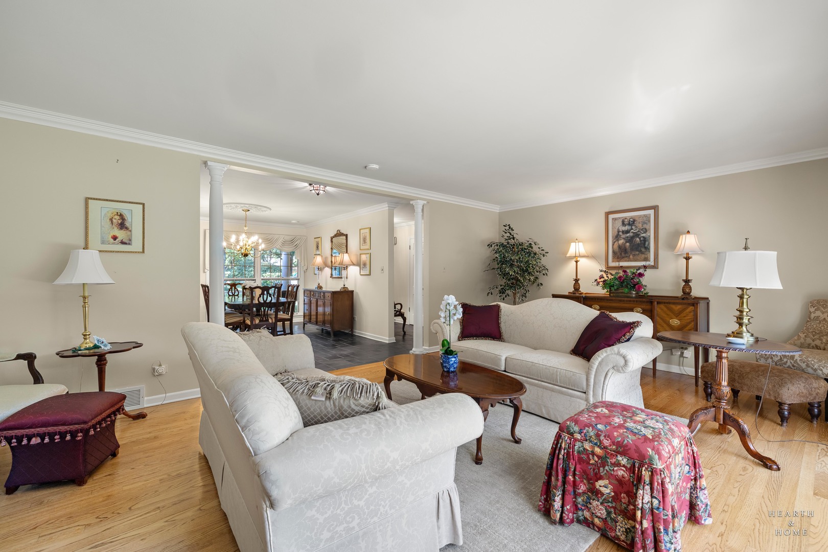 315 Old Mill Road Barrington, IL 60010 - Photo 10 of 37 a living room with furniture or couch and a lamp