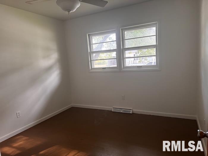 1370 Willemmco Court Canton, IL 61520 - Photo 16 of 28