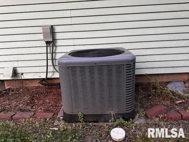 $125,000 | 1370 Willemmco Court, Canton, IL 61520