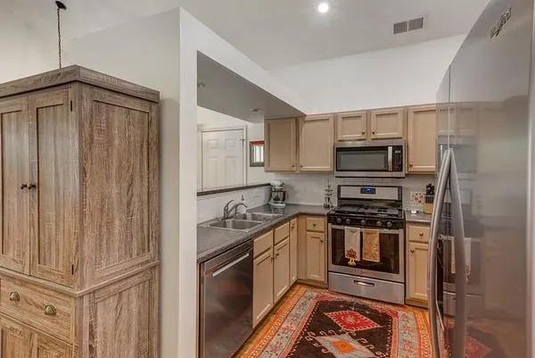 $3,500 | 141 Spruell Springs Road, Atlanta, GA 30342