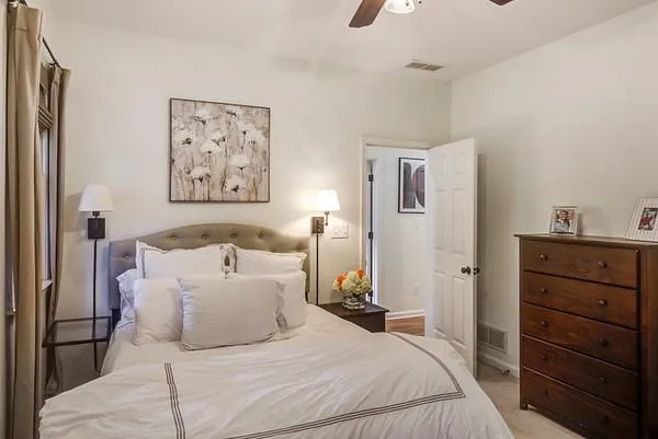 $3,500 | 141 Spruell Springs Road, Atlanta, GA 30342