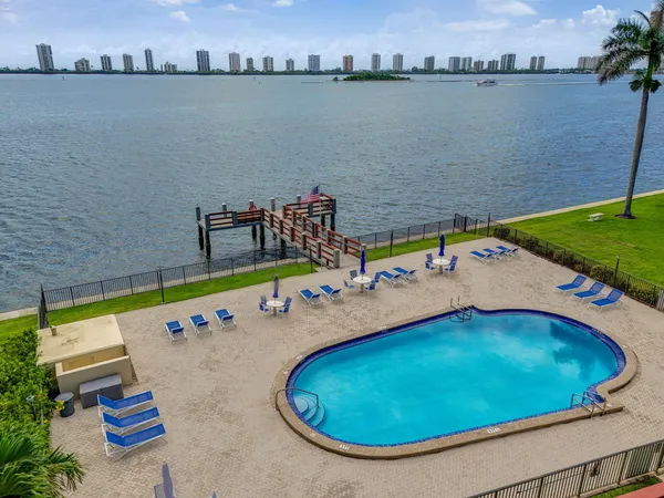 $3,500 | 105 Paradise Harbour Boulevard, Unit 501, North Palm Beach, FL 33408