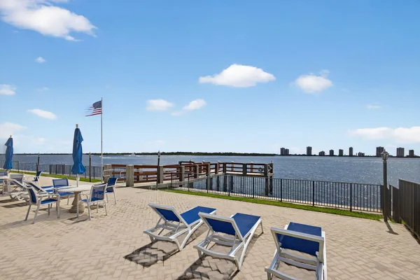 $3,500 | 105 Paradise Harbour Boulevard, Unit 501, North Palm Beach, FL 33408