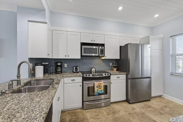 $3,500 | 105 Paradise Harbour Boulevard, Unit 501, North Palm Beach, FL 33408