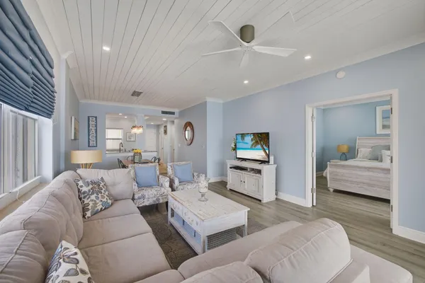 $3,500 | 105 Paradise Harbour Boulevard, Unit 501, North Palm Beach, FL 33408