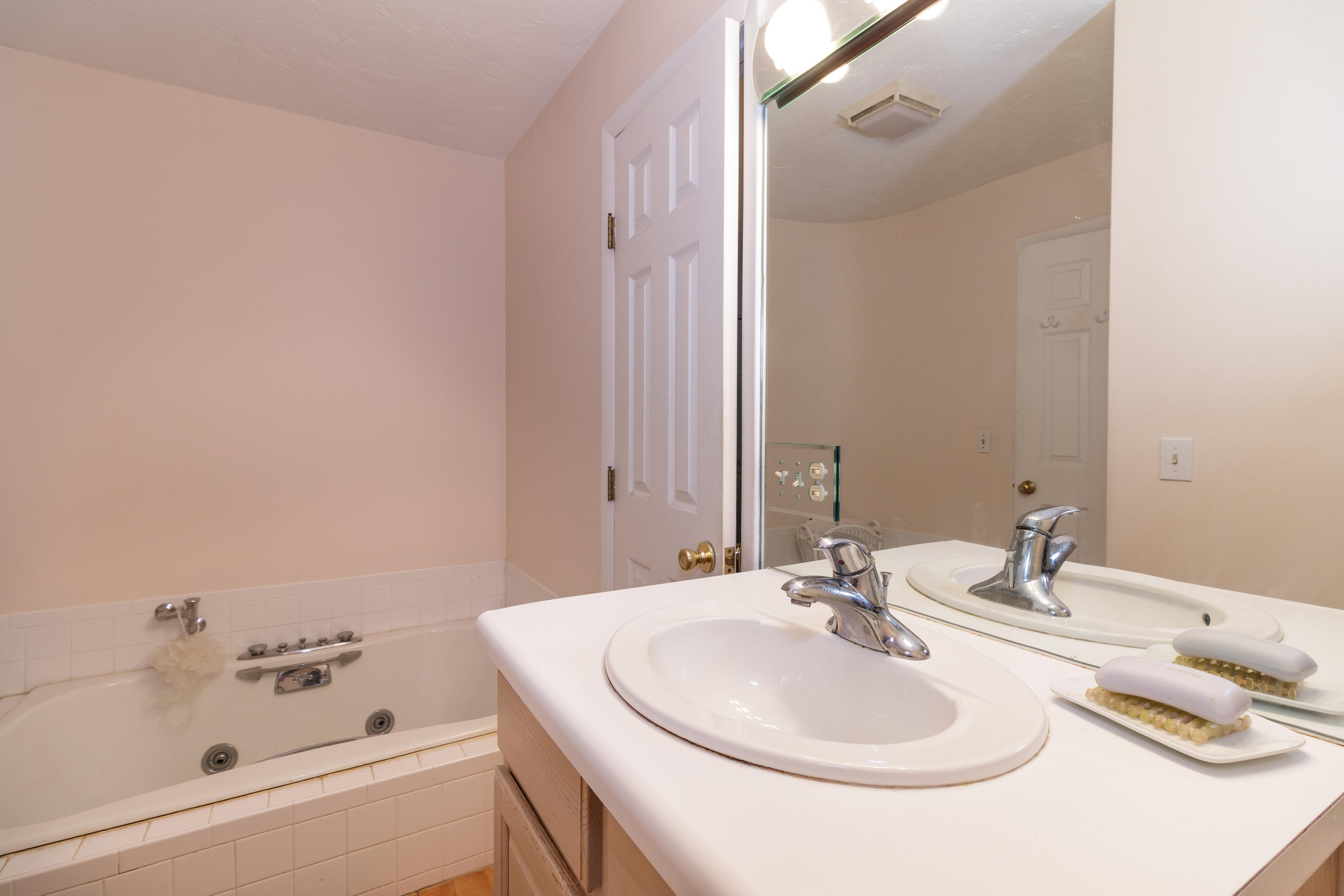 40 Rivers End Road East Falmouth, MA 02536 - Photo 17 of 24 MASTER BATH