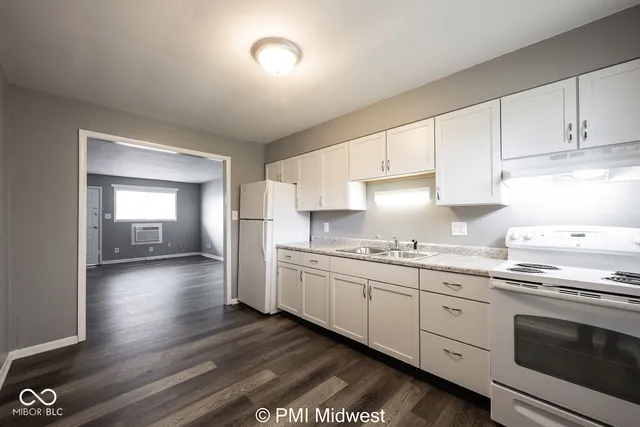 $949 | 7046 East US Highway 36, Unit 12, Avon, IN 46123