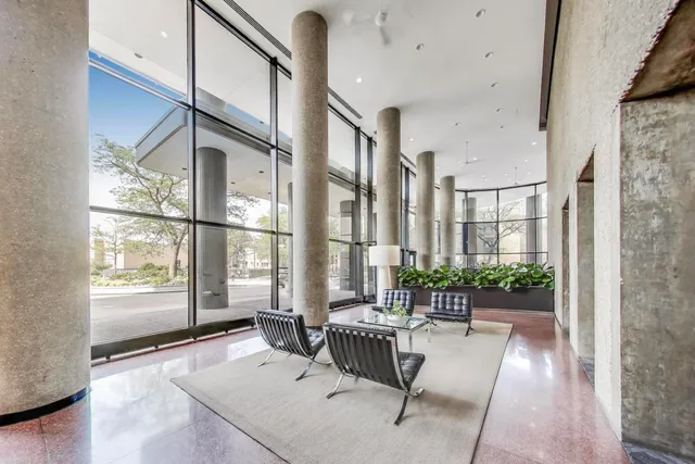 $150,000 | 5415 North Sheridan Road, Unit 3203, Chicago, IL 60640