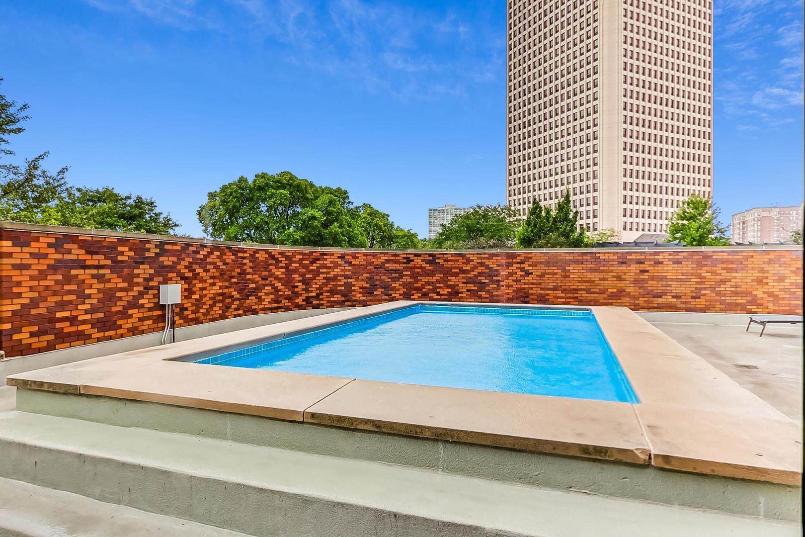 5415 North Sheridan Road, Unit 3203 Chicago, IL 60640 - Photo 13 of 20 a view of outdoor space with a patio