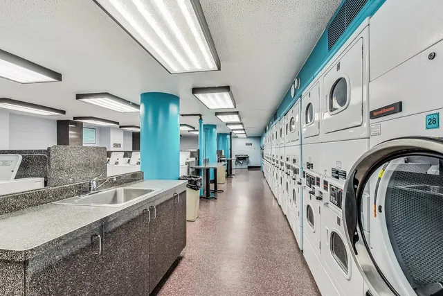 $150,000 | 5415 North Sheridan Road, Unit 3203, Chicago, IL 60640