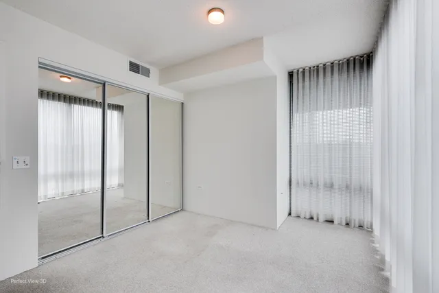 $4,300 | 9725 Woods Drive, Unit 802, Skokie, IL 60077