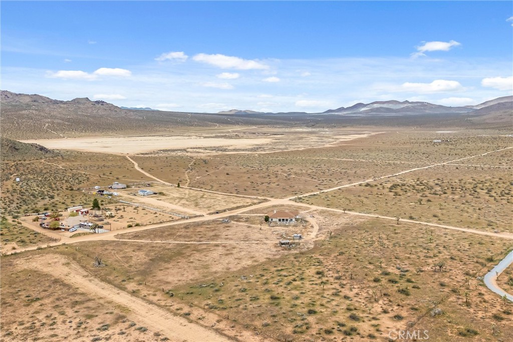 26525 Papago Road Apple Valley, CA 92307 - Photo 33 of 40