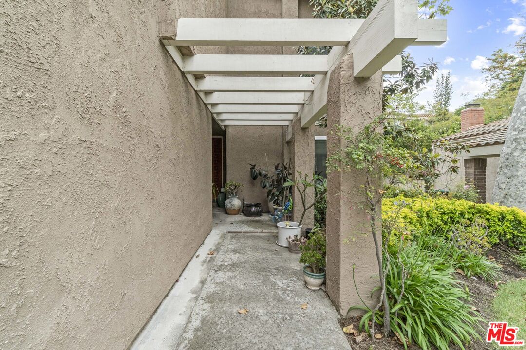 6401 East Nohl Ranch Road, Unit 63 Anaheim, CA 92807 - Photo 4 of 39 Gallery Image 4