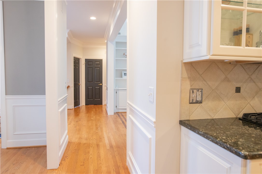 52 Meadow Cove Road Pittsford, NY 14534 - Photo 17 of 49