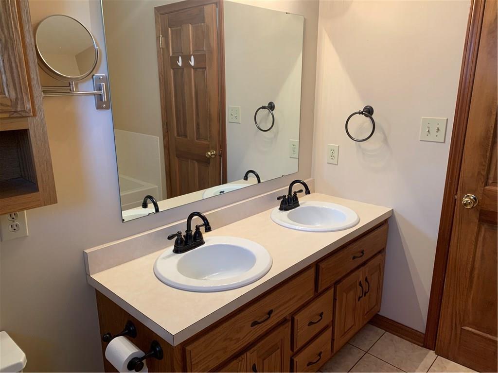 674 Georgetown Road Greenwood, IN 46142 - Photo 25 of 29 Gallery Image 25
