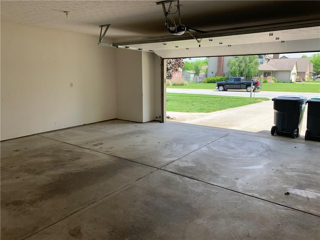 674 Georgetown Road Greenwood, IN 46142 - Photo 10 of 29 Gallery Image 10