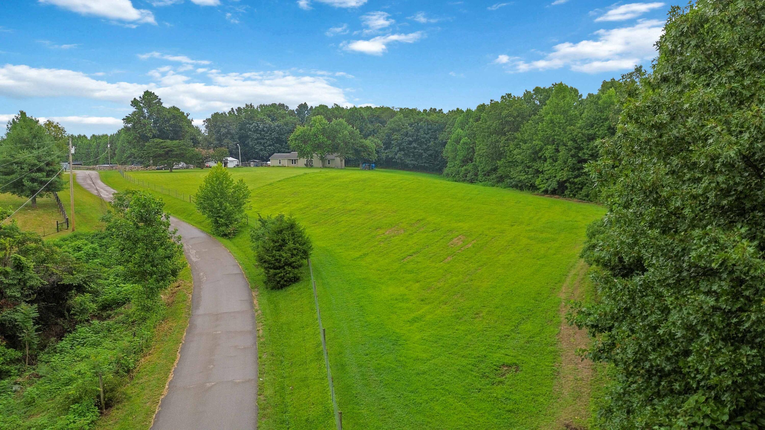 547 Trace Fork Road Liberty, KY 42539 - Photo 3 of 57 041