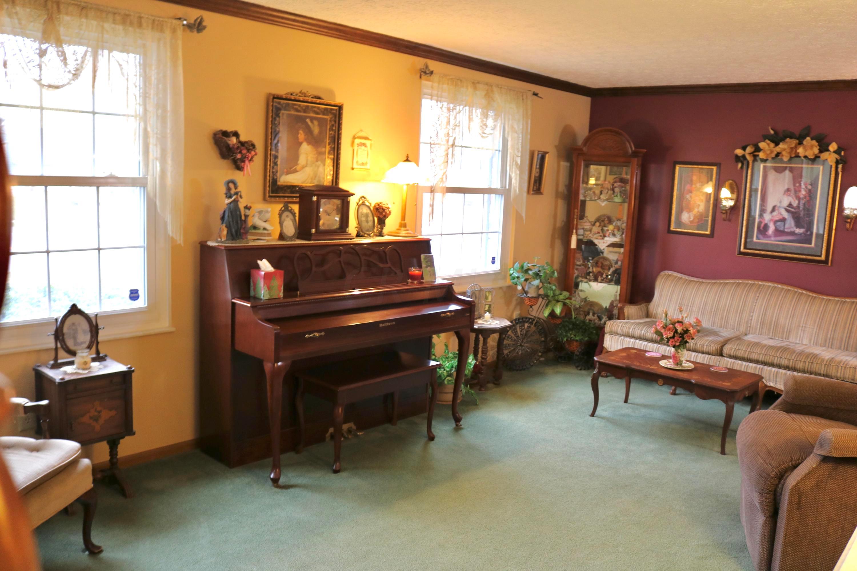 5313 Davidson Road Hilliard, OH 43026 - Photo 4 of 28 Gallery Image 4