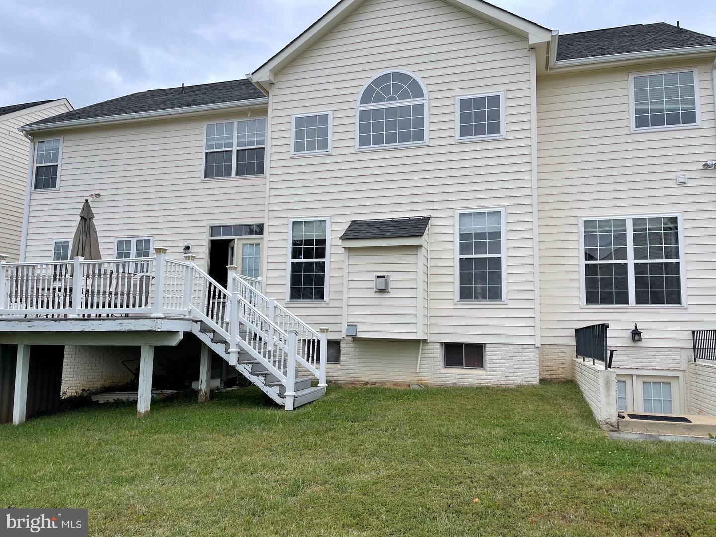 8776 Lords View Loop Gainesville, VA 20155 - Photo 2 of 23