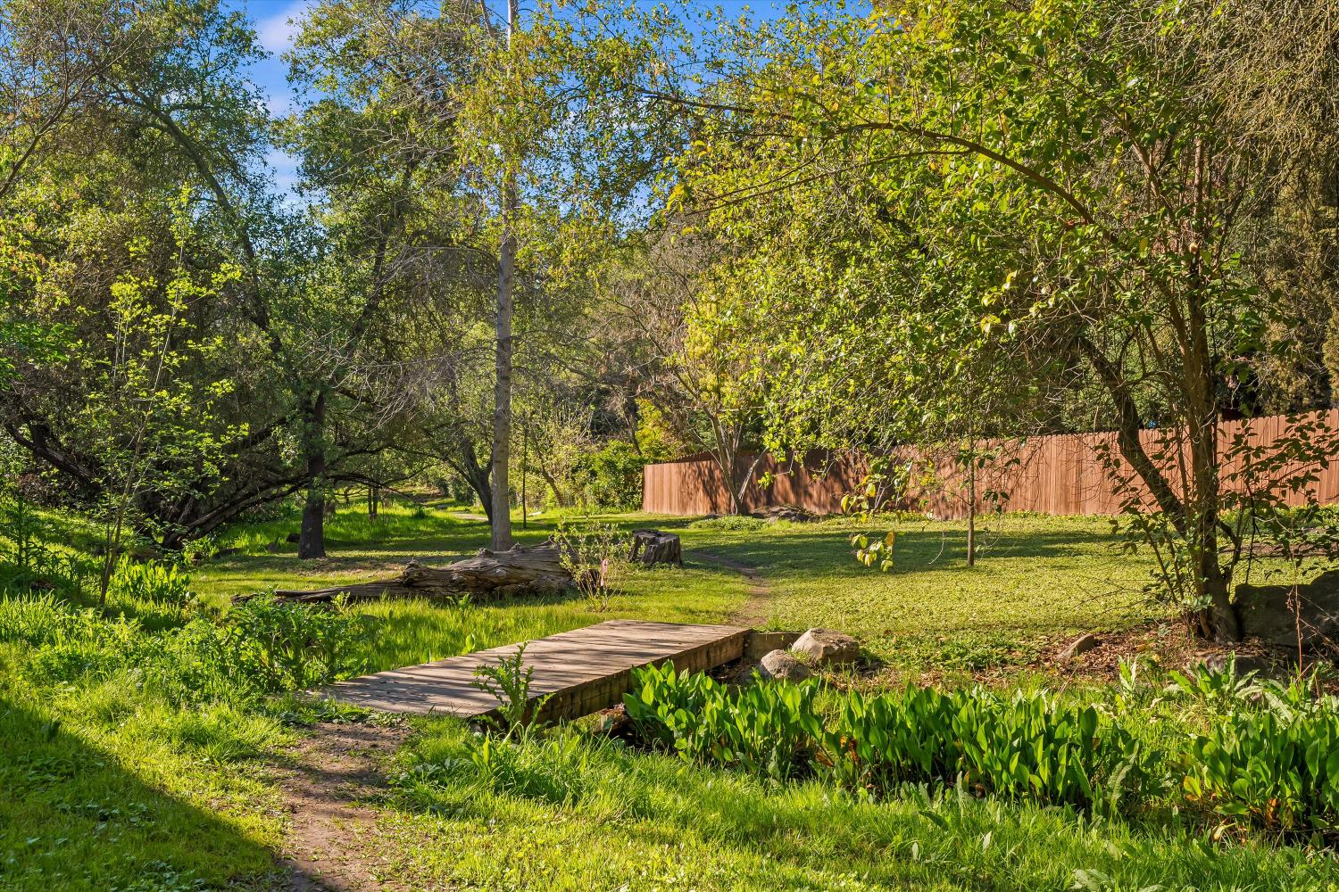 8347 Twin Rocks Road Granite Bay, CA 95746 - Photo 36 of 60 Bridge to community walking trail behind the property.